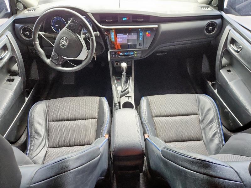 5YFBURHE1KP926885 - 2019 TOYOTA COROLLA L GRAY photo 8