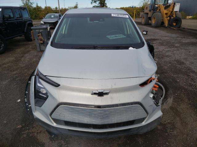 1G1FW6S08P4112436 - 2023 CHEVROLET BOLT EV 1LT SILVER photo 5