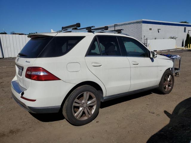 4JGDA5HB6CA013881 - 2012 MERCEDES-BENZ ML 350 4MATIC WHITE photo 3