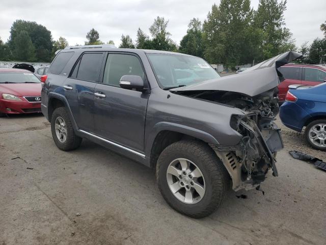 JTEBU5JR3D5116143 - 2013 TOYOTA 4RUNNER SR5 GRAY photo 4