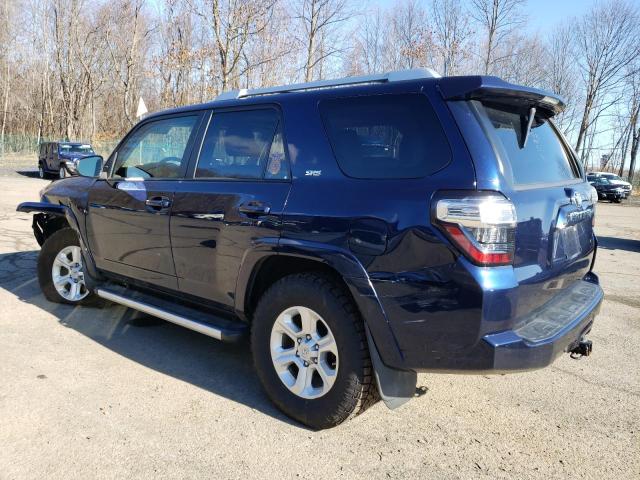 JTEBU5JR0J5497011 - 2018 TOYOTA 4RUNNER SR5/SR5 PREMIUM BLUE photo 2