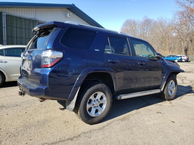 JTEBU5JR0J5497011 - 2018 TOYOTA 4RUNNER SR5/SR5 PREMIUM BLUE photo 3