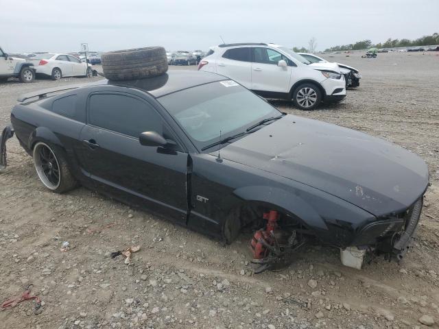 1ZVHT82H855236513 - 2005 FORD MUSTANG GT BLACK photo 4