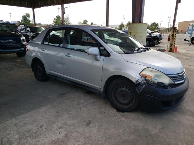 3N1BC11E79L453826 - 2009 NISSAN VERSA S SILVER photo 4