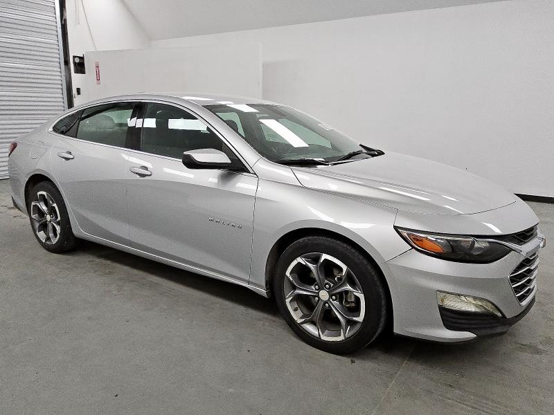 1G1ZD5ST2NF131511 - 2022 CHEVROLET MALIBU LT 银色 照片 4