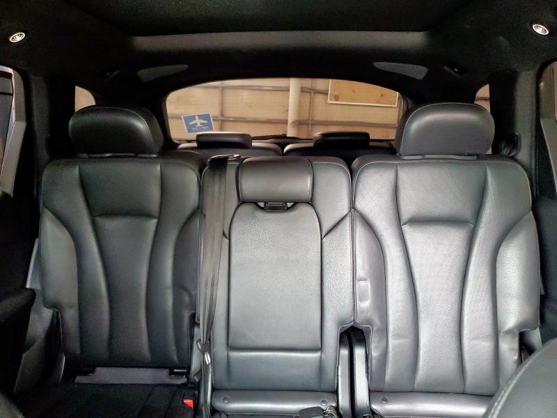 WA1LAAF72HD033374 - 2017 AUDI Q7 PREMIUM PLUS WHITE photo 10