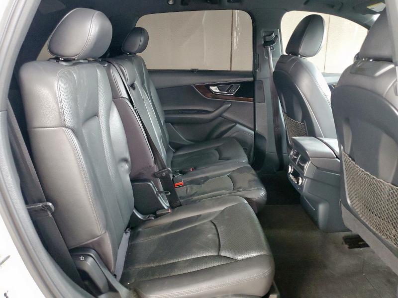 WA1LAAF72HD033374 - 2017 AUDI Q7 PREMIUM PLUS WHITE photo 11