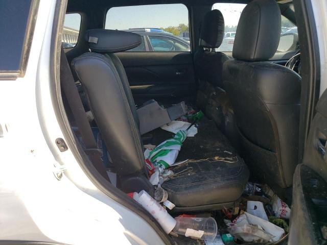 JA4AD3A30KZ028778 - 2019 MITSUBISHI OUTLANDER SE WHITE photo 11