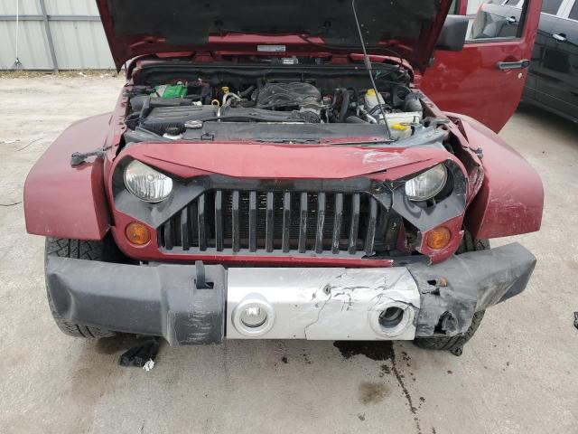 1C4BJWEG2DL551095 - 2013 JEEP WRANGLER UNLIMITED SAHARA MAROON photo 12