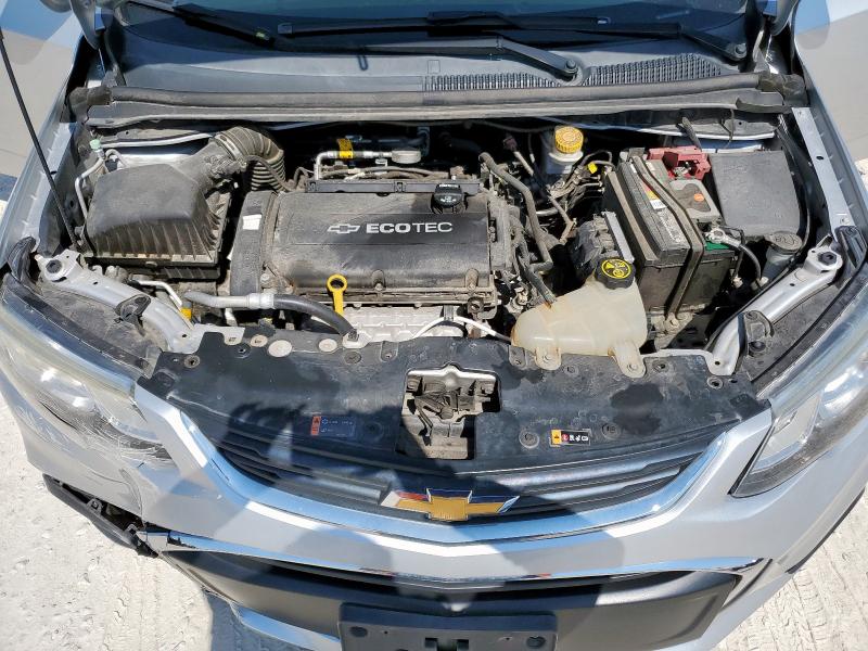 1G1JD5SH7J4140784 - 2018 CHEVROLET SONIC LT فضي صورة 11