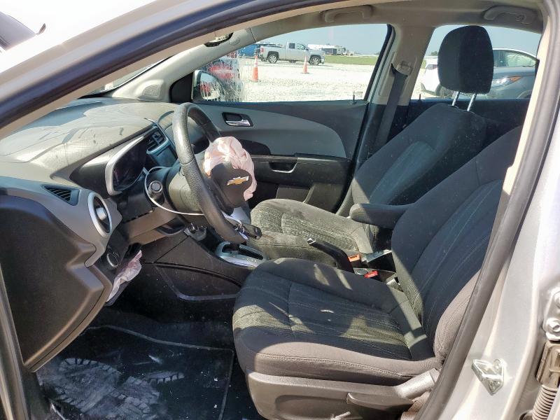 1G1JD5SH7J4140784 - 2018 CHEVROLET SONIC LT فضي صورة 7