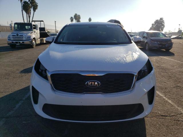 5XYPG4A56LG627506 - 2020 KIA SORENTO S WHITE photo 5