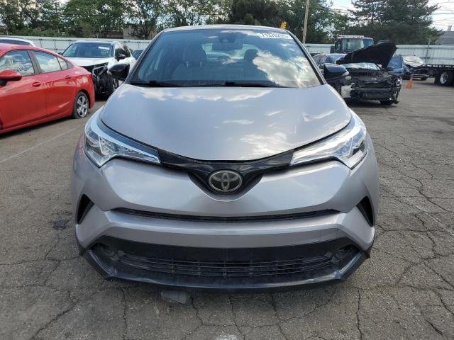 NMTKHMBX5KR074290 - 2019 TOYOTA C-HR XLE Plata foto 5