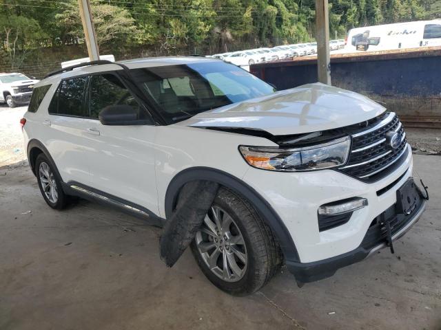 1FMSK7DH1NGA64117 - 2022 FORD EXPLORER XLT WHITE photo 4