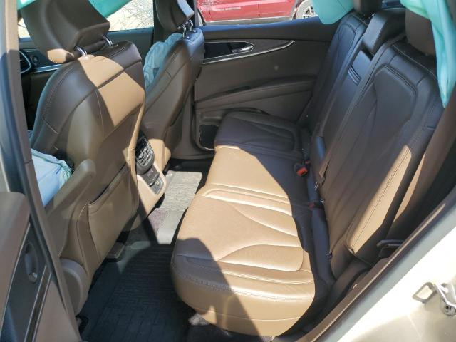 2LMPJ6LP8HBL28686 - 2017 LINCOLN MKX RESERVE Ոսկեգույն լուսանկար 11