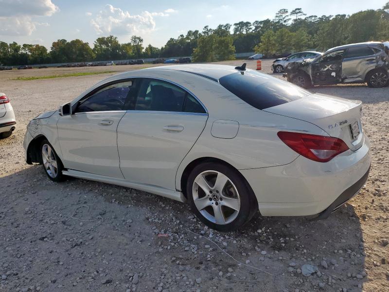 WDDSJ4EB0JN616329 - 2018 MERCEDES-BENZ CLA 250 Белый фото 2