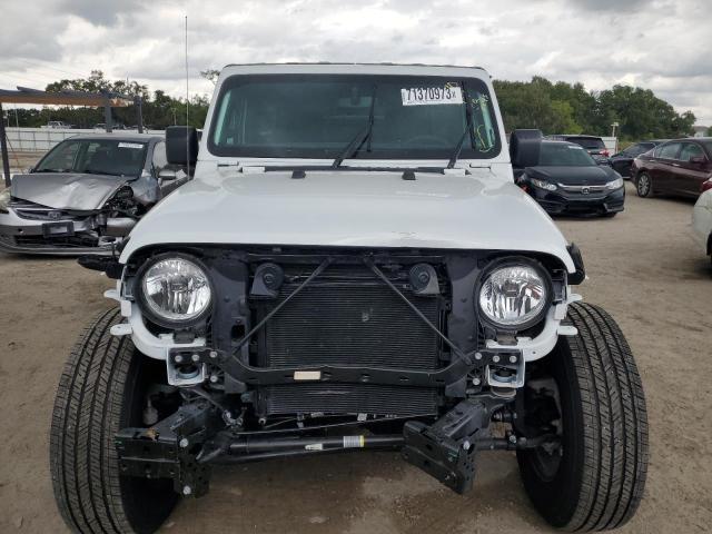 1C4HJXEN4PW639308 - 2023 JEEP WRANGLER SAHARA WHITE photo 5