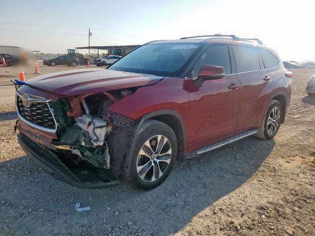 2022 TOYOTA HIGHLANDER XLE, 
