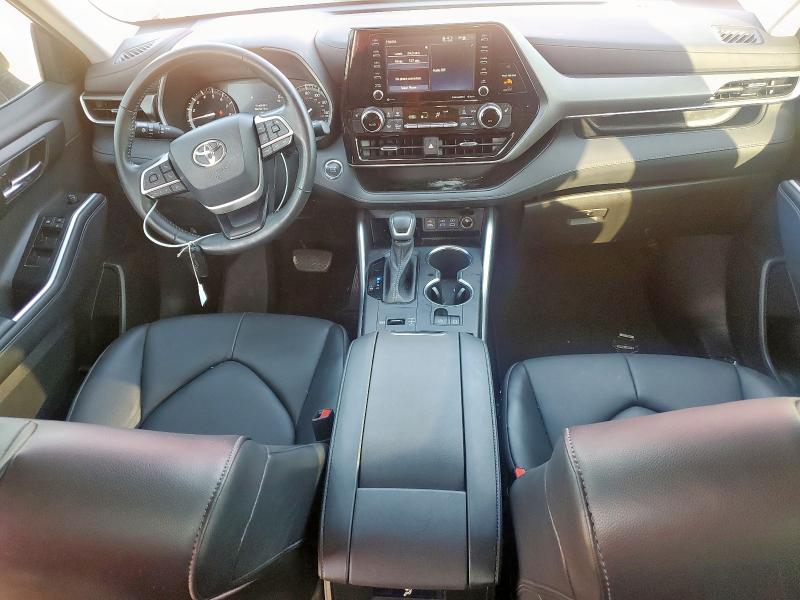 5TDGZRAH9NS118825 - 2022 TOYOTA HIGHLANDER XLE Qırmızı foto 8