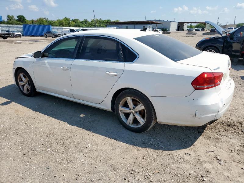 1VWBH7A35DC135348 - 2013 VOLKSWAGEN PASSAT SE WHITE photo 2