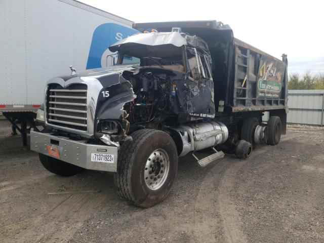 1M2AX07C0FM025381 - 2015 MACK 700 GU700 BLACK photo 2