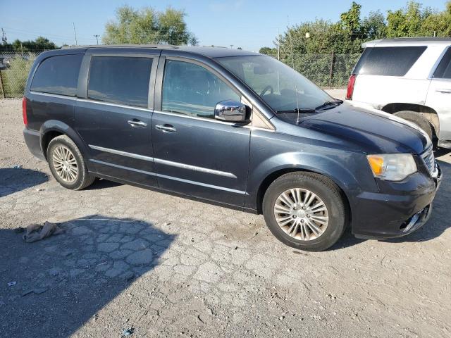 2C4RC1CG0DR714882 - 2013 CHRYSLER TOWN & COU TOURING L GRAY photo 4