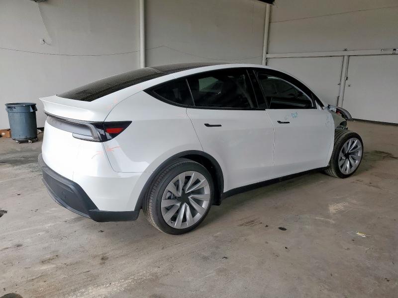7SAYGDED5TA449472 - 2026 TESLA MODEL Y WHITE photo 3