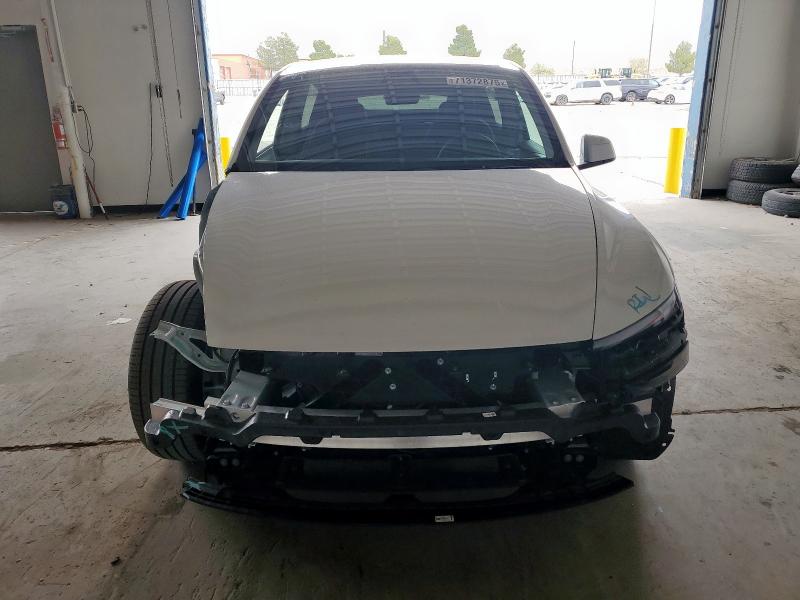 7SAYGDED5TA449472 - 2026 TESLA MODEL Y WHITE photo 5