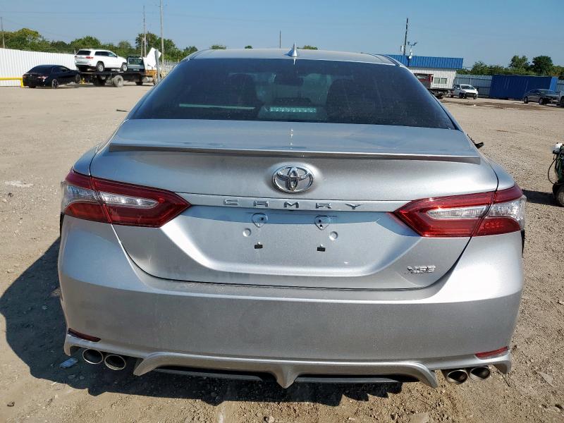 4T1B61HK9KU207383 - 2019 TOYOTA CAMRY XSE SILVER photo 6