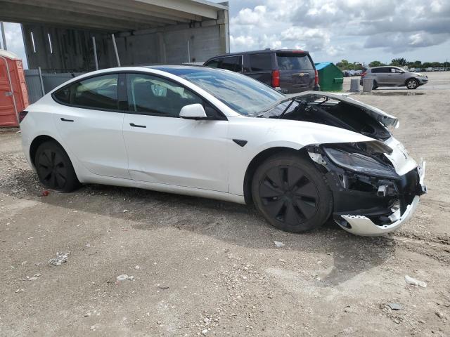 5YJ3E1EA4RF733219 - 2024 TESLA MODEL 3 Ақ фото 4