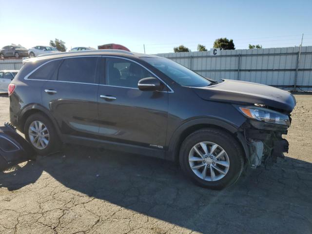 5XYPGDA57HG333233 - 2017 KIA SORENTO LX GRAY photo 4