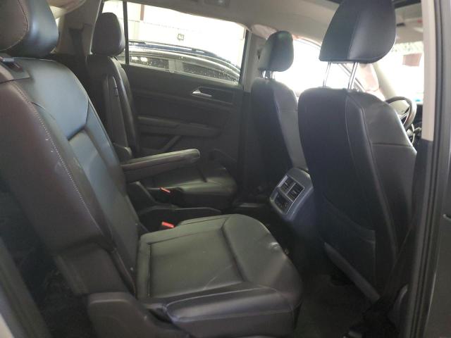 1V2MR2CA7JC543951 - 2018 VOLKSWAGEN ATLAS SEL SILVER photo 11