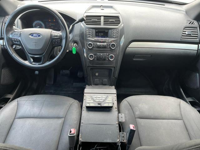 1FM5K8AR1HGD06781 - 2017 FORD EXPLORER POLICE INTERCEPTOR WHITE photo 8