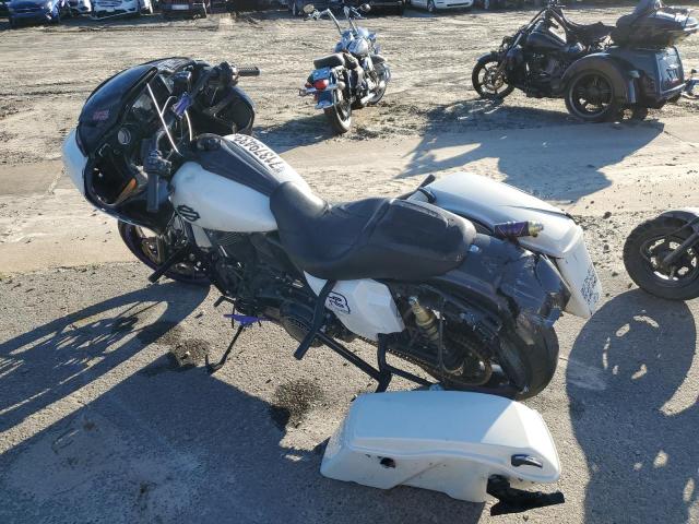 1HD1KTC1XJB628205 - 2018 HARLEY-DAVIDSON FLTRXS ROAD GLIDE SPECIAL WHITE photo 3