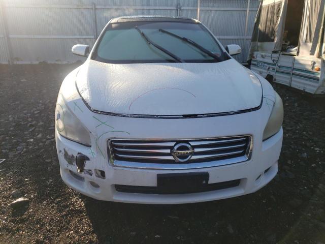 1N4AA5AP3CC839837 - 2012 NISSAN MAXIMA S WHITE photo 5