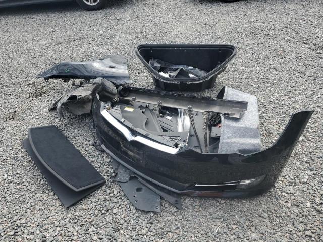 5YJSA1E12GF143668 - 2016 TESLA MODEL S Սև լուսանկար 12