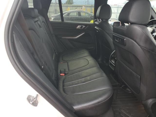 5UXCR6C58KLL11303 - 2019 BMW X5 XDRIVE40I WHITE photo 11