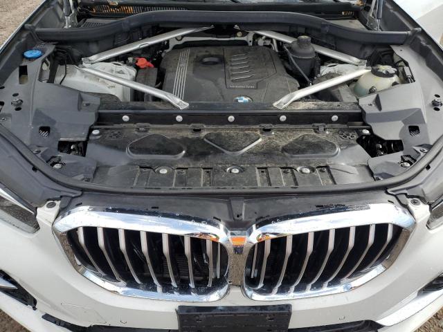 5UXCR6C58KLL11303 - 2019 BMW X5 XDRIVE40I WHITE photo 12