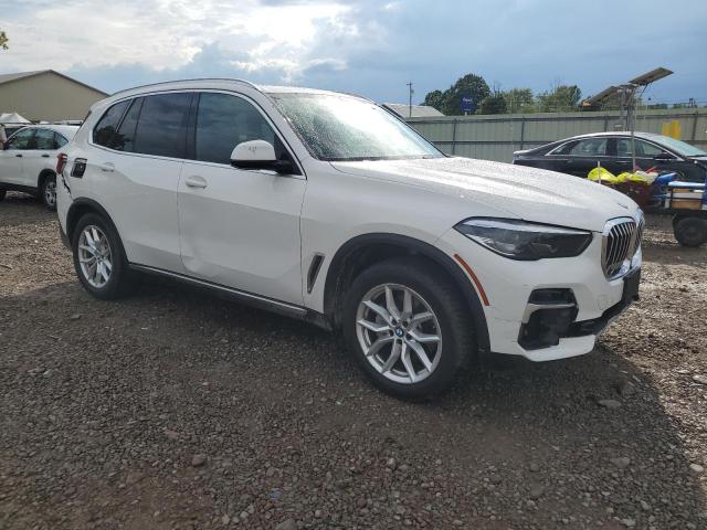 5UXCR6C58KLL11303 - 2019 BMW X5 XDRIVE40I WHITE photo 4