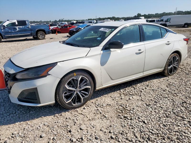 2023 NISSAN ALTIMA SR, 