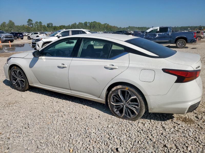 1N4BL4CV1PN330487 - 2023 NISSAN ALTIMA SR WHITE photo 2