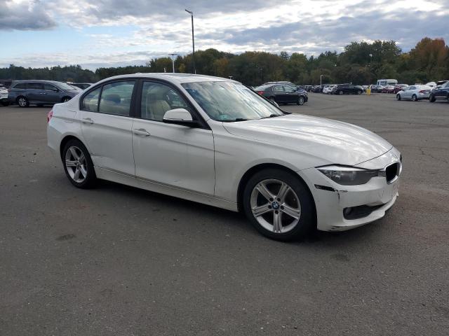 WBA3C3C53DF980983 - 2013 BMW 320 I XDRIVE WHITE photo 4