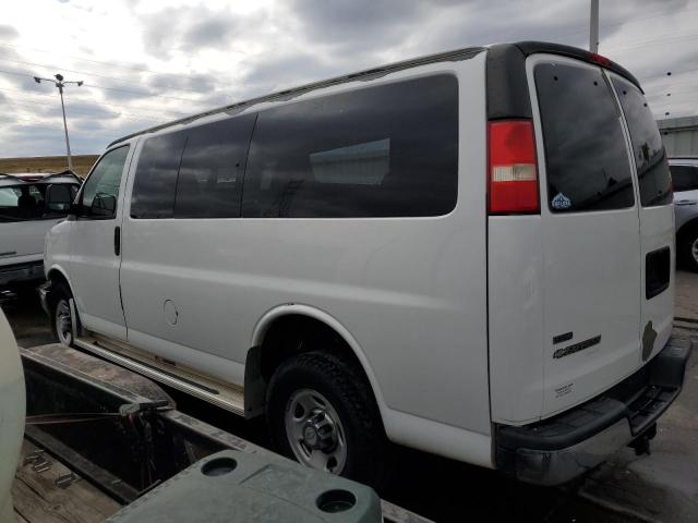 1GA2GYDG1A1136684 - 2010 CHEVROLET EXPRESS G3 LT WHITE photo 2