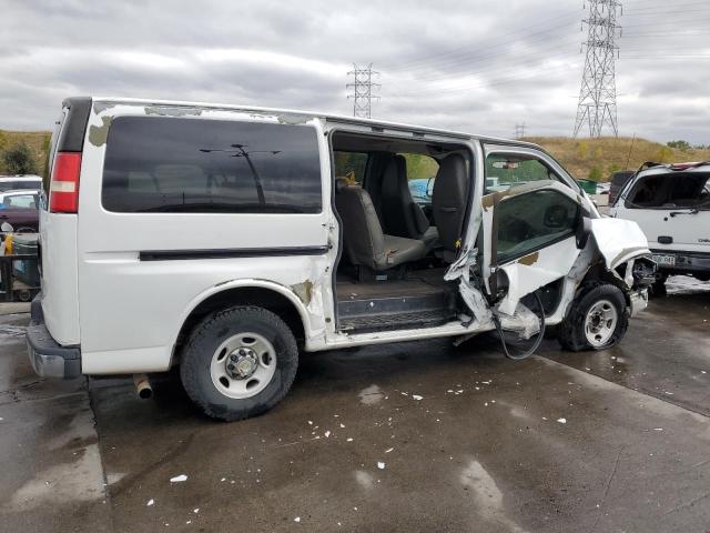 1GA2GYDG1A1136684 - 2010 CHEVROLET EXPRESS G3 LT WHITE photo 3