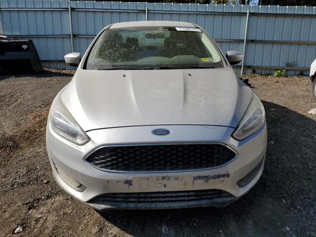 1FADP3F22JL263944 - 2018 FORD FOCUS SE SILVER photo 5