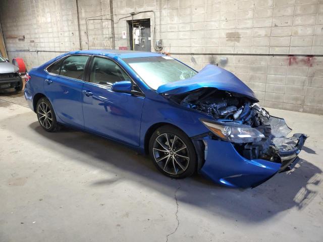4T1BF1FK1HU796313 - 2017 TOYOTA CAMRY LE BLUE photo 4