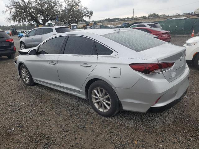 5NPE24AF9JH691978 - 2018 HYUNDAI SONATA SE SILVER photo 2