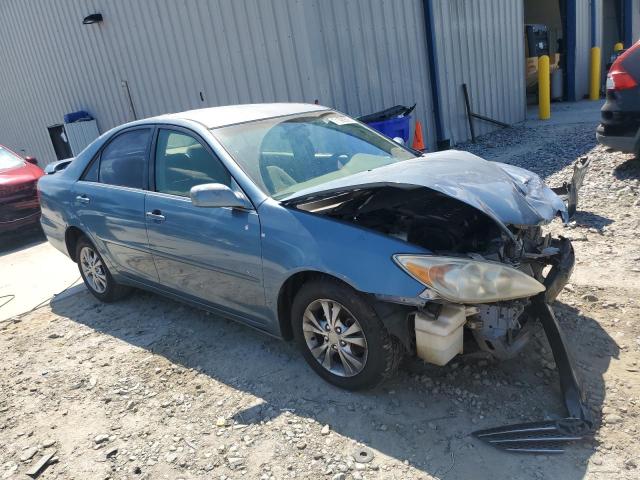 4T1BF32KX4U570301 - 2004 TOYOTA CAMRY LE BLUE photo 4