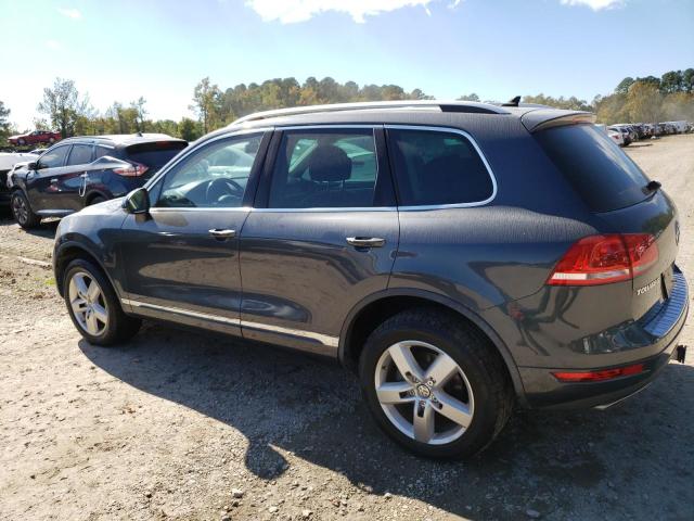 WVGEP9BP5DD004796 - 2013 VOLKSWAGEN TOUAREG V6 TDI GRAY photo 2