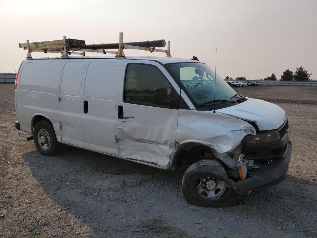 1GCWGAFG4K1370011 - 2019 CHEVROLET EXPRESS G2500 WHITE photo 4